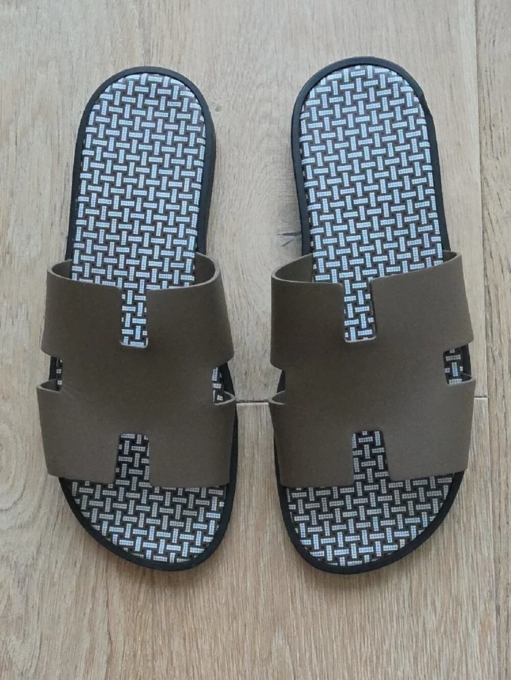 Hermes Limited Release Rare Izmir Sandals